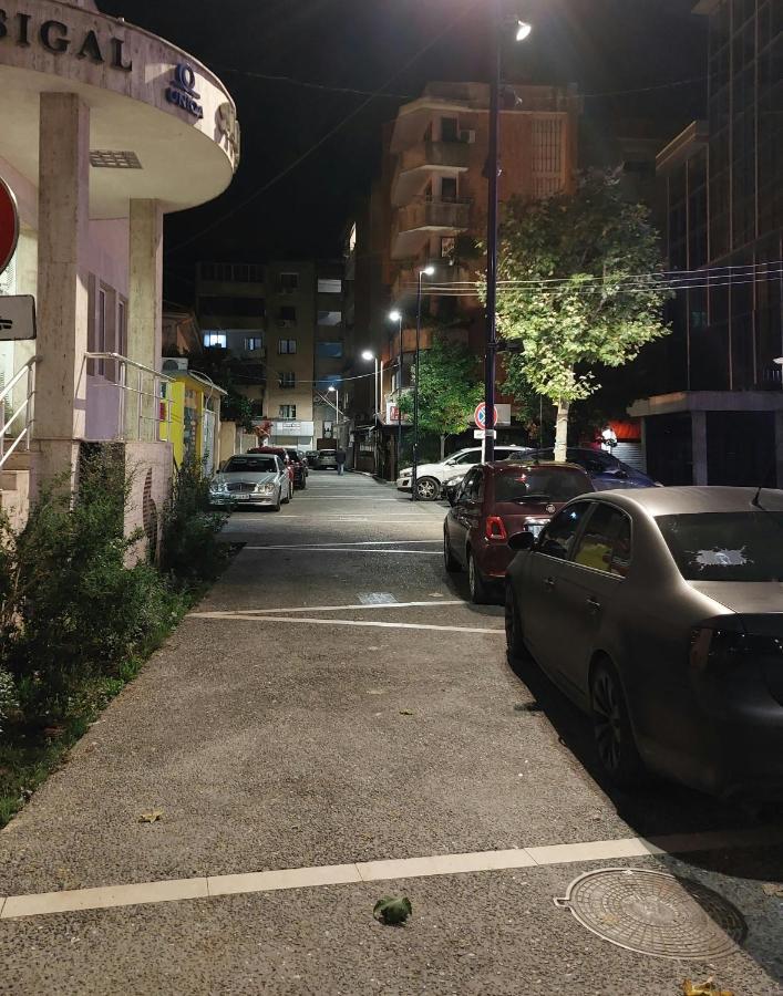 Tirana City Center Apartment Exteriör bild